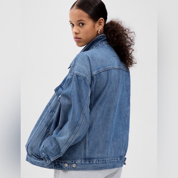 GAP WOMEN’S TALL XL
Icon Denim Jean Jacket Blue Trucker - Picture 4 of 11